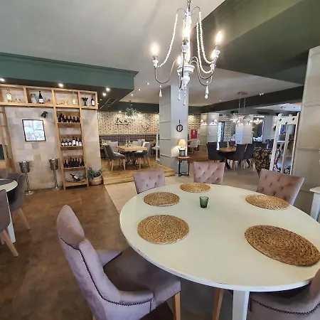 Family Vyani アパート バンスコ