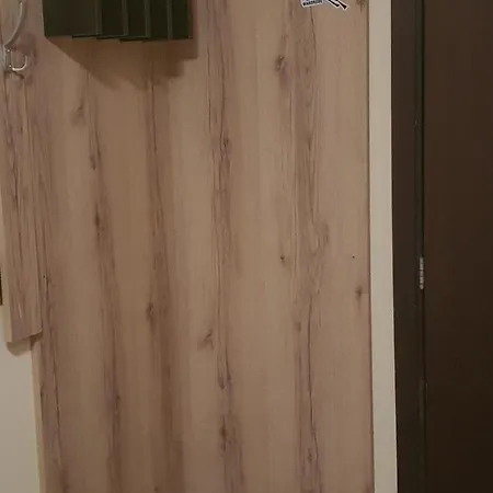 Family Vyani アパート バンスコ