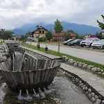 Family Vyani Bansko